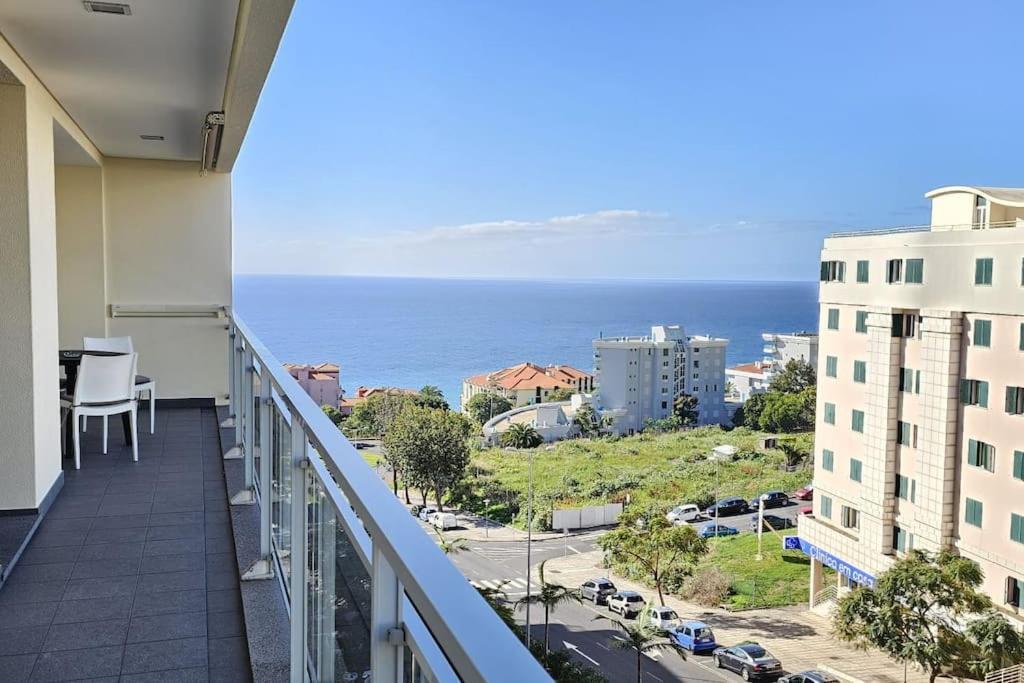 Ferienwohnung Vista Mar - Ac, Pool & Gym Funchal  Exterior foto