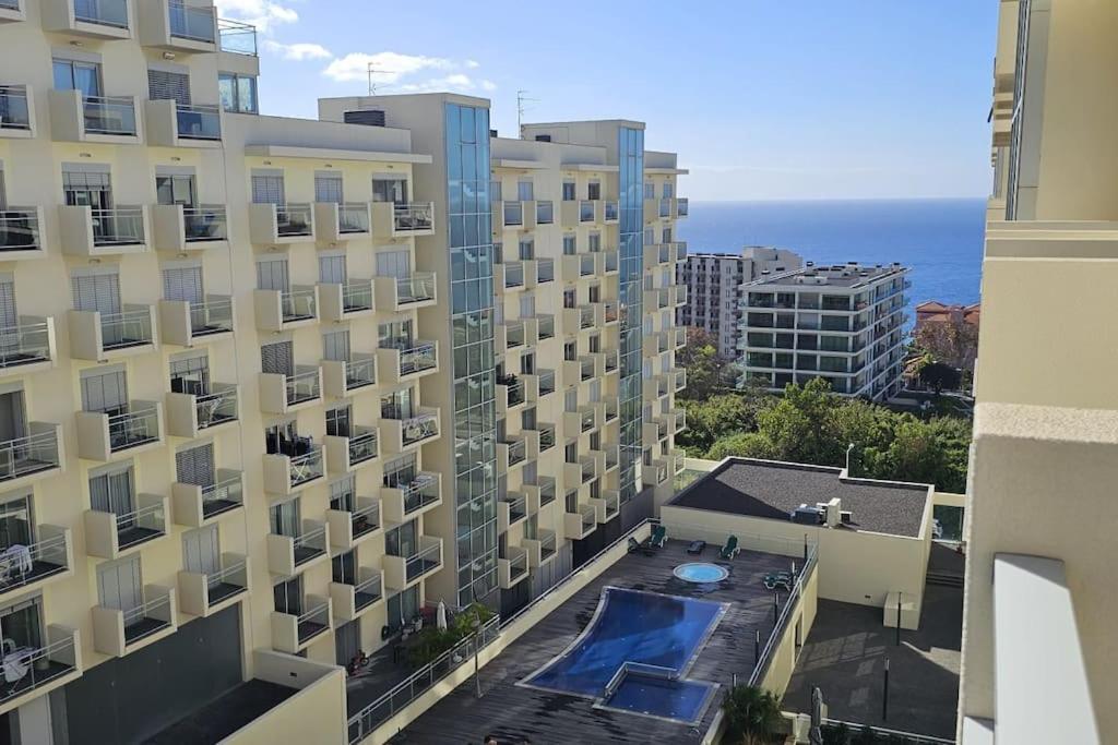 Ferienwohnung Vista Mar - Ac, Pool & Gym Funchal  Exterior foto